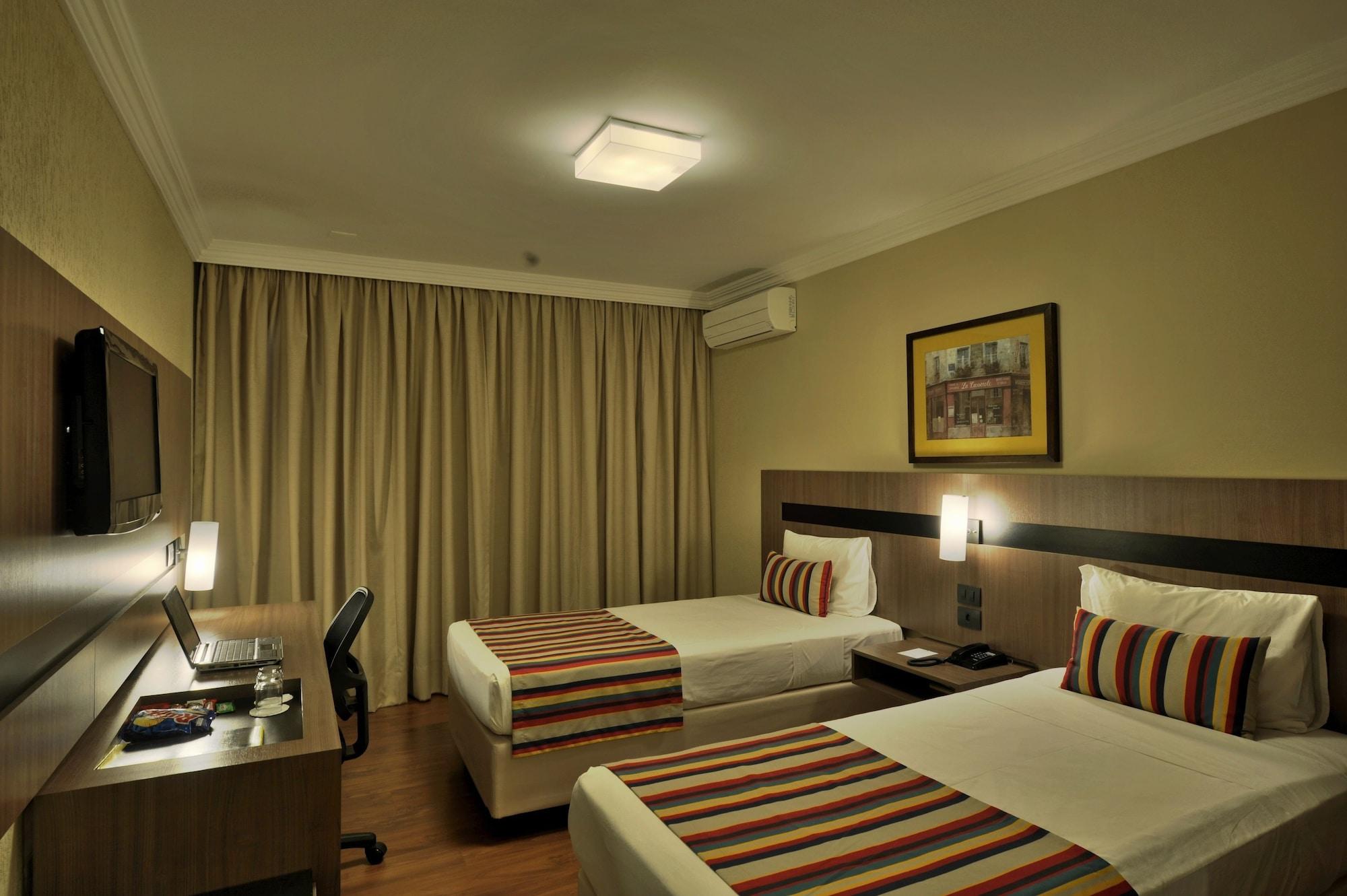 Hotel Deville Express Cascavel Cascavel  Dış mekan fotoğraf