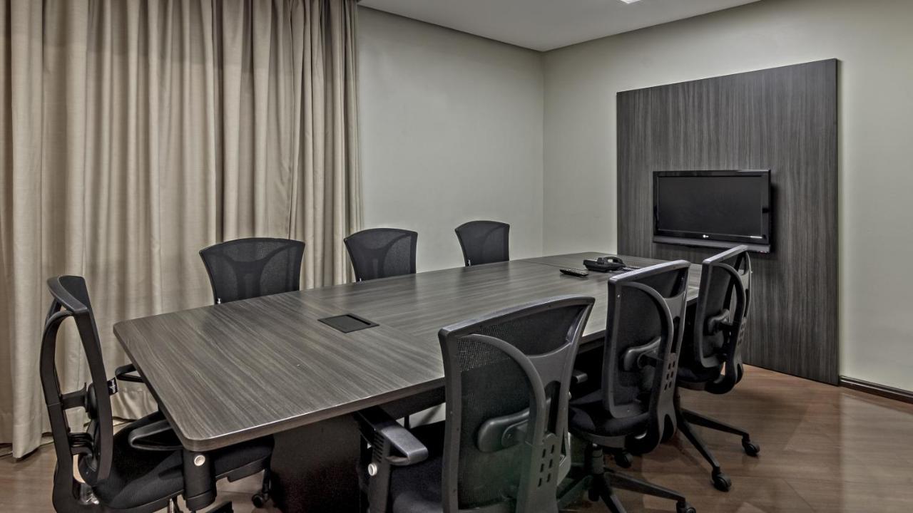 Hotel Deville Express Cascavel Cascavel  Dış mekan fotoğraf
