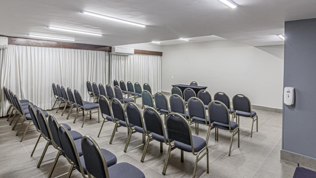 Hotel Deville Express Cascavel Cascavel  Dış mekan fotoğraf