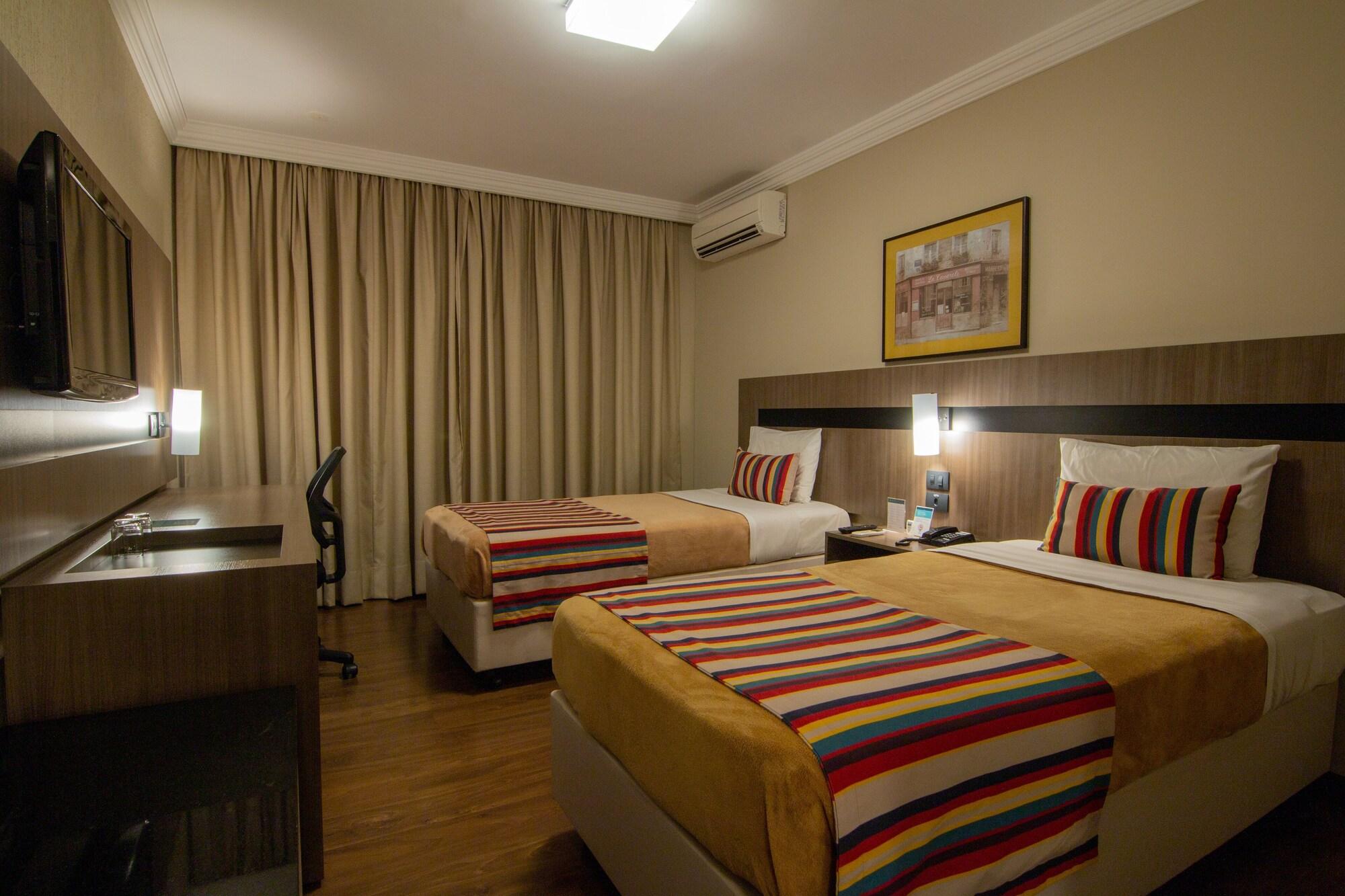 Hotel Deville Express Cascavel Cascavel  Dış mekan fotoğraf