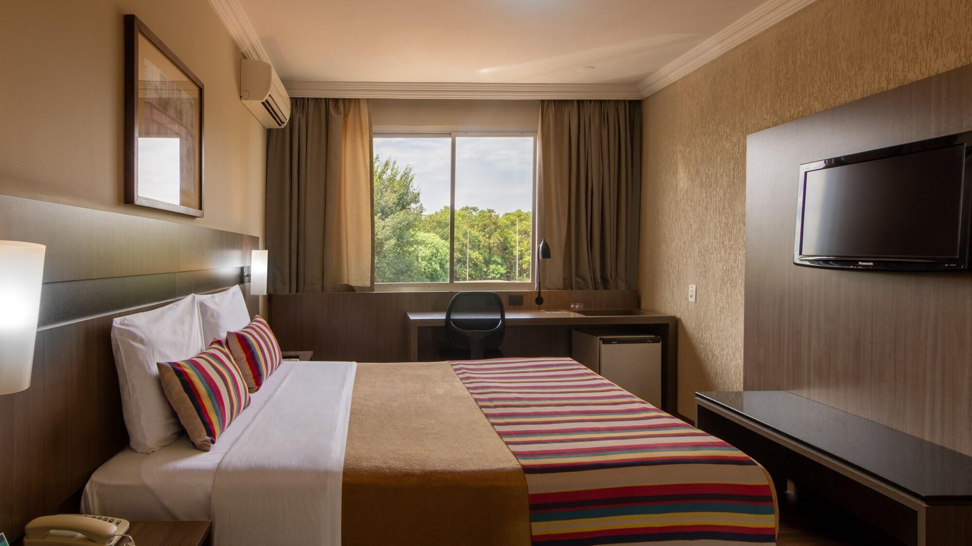 Hotel Deville Express Cascavel Cascavel  Dış mekan fotoğraf