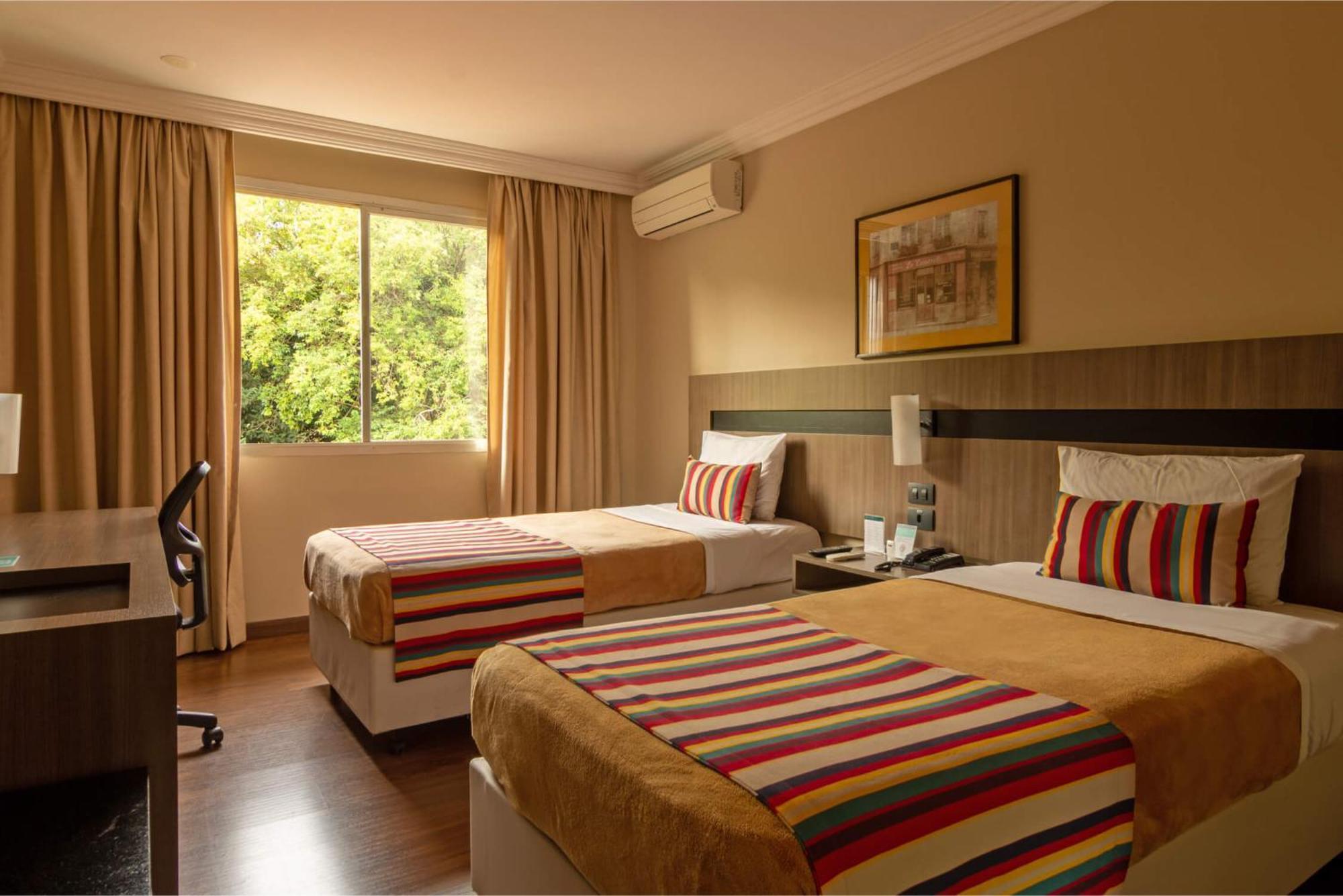 Hotel Deville Express Cascavel Cascavel  Dış mekan fotoğraf