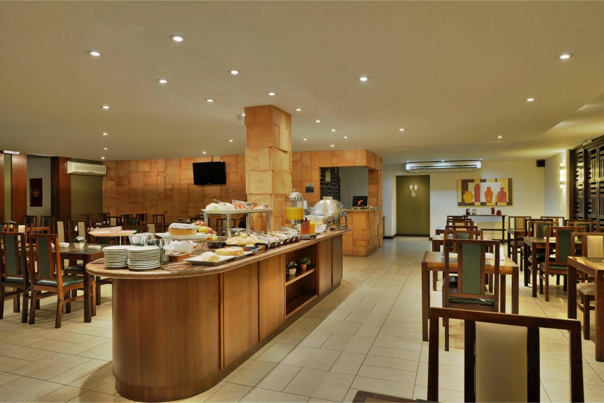 Hotel Deville Express Cascavel Cascavel  Dış mekan fotoğraf