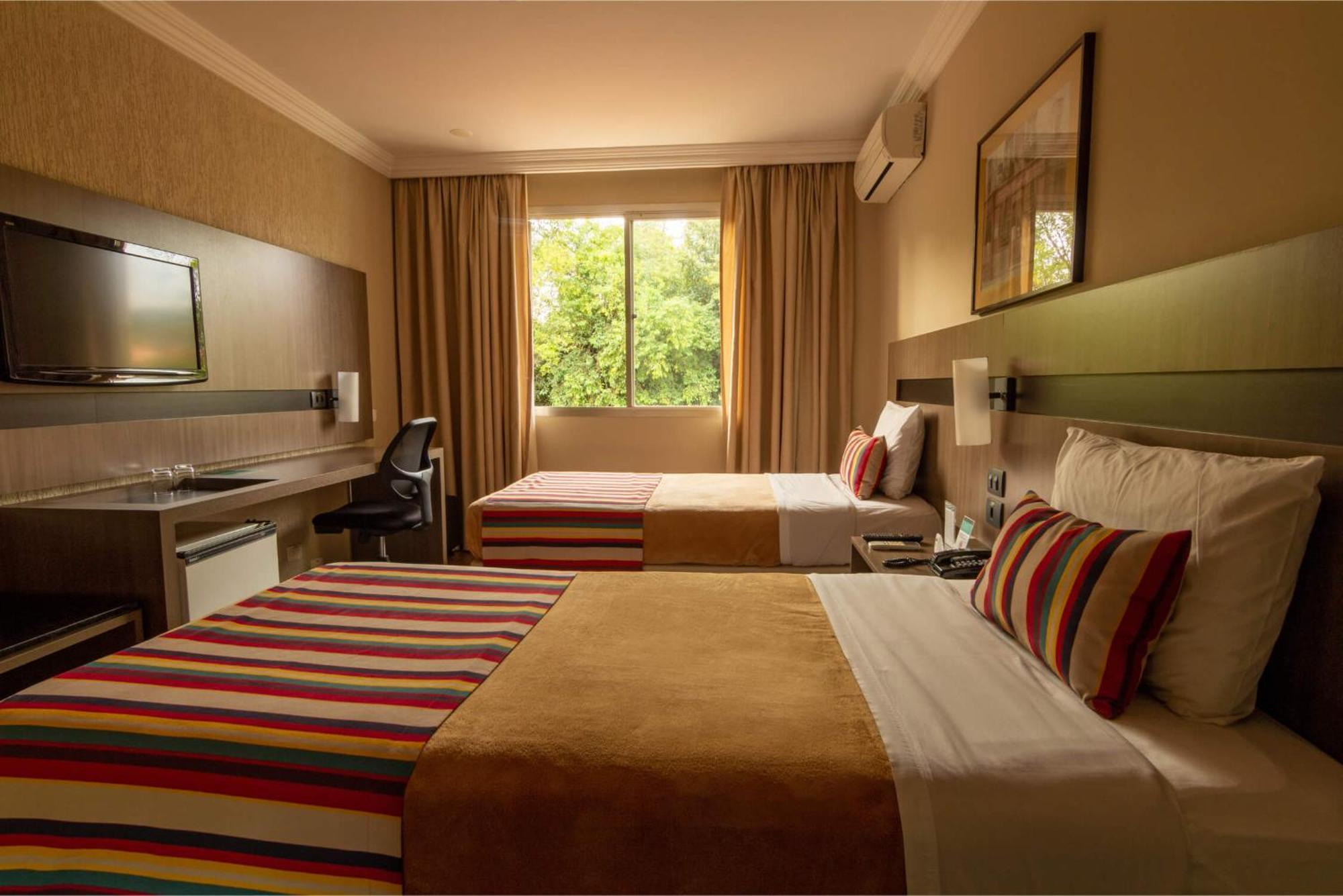 Hotel Deville Express Cascavel Cascavel  Dış mekan fotoğraf