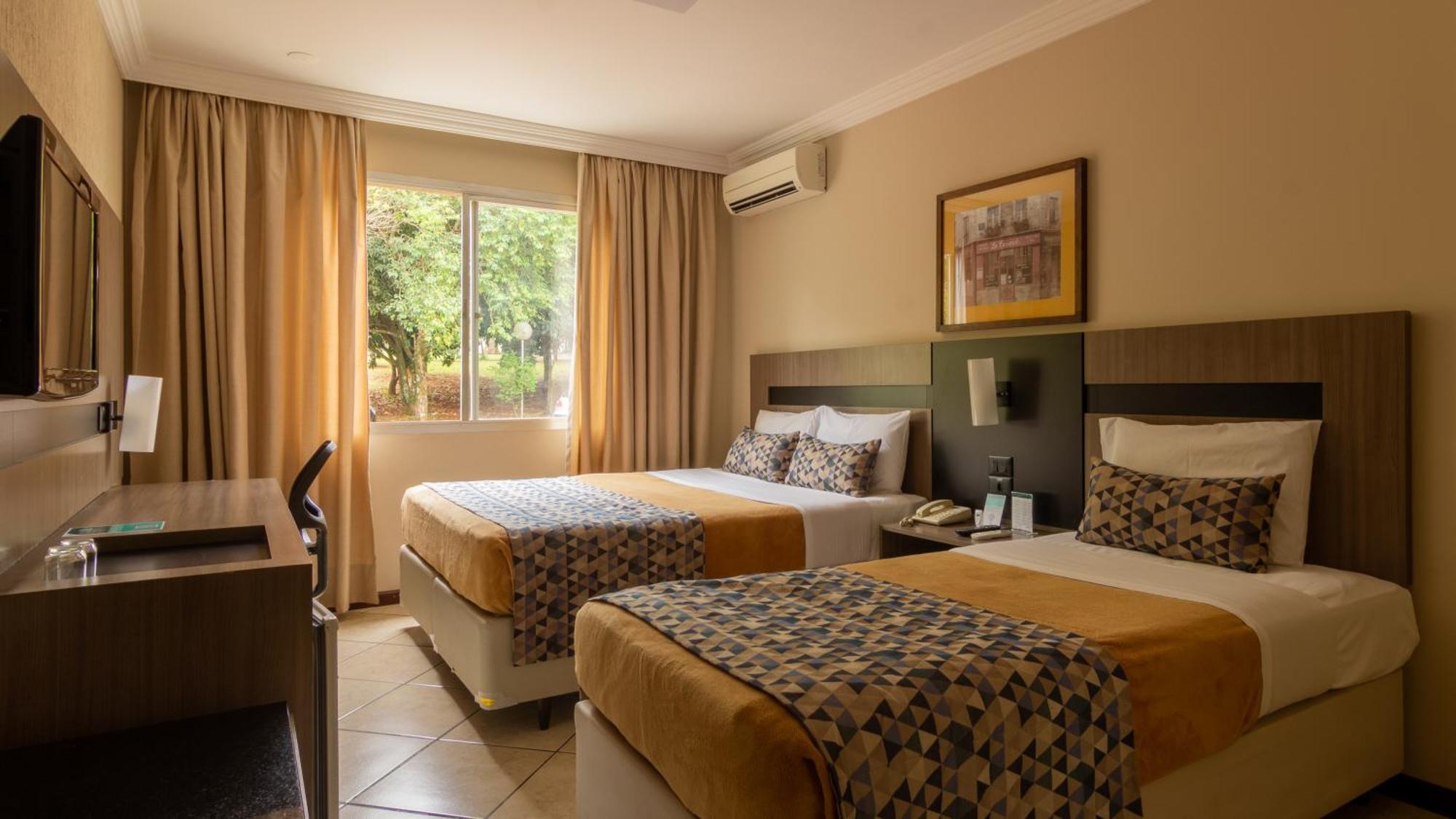 Hotel Deville Express Cascavel Cascavel  Dış mekan fotoğraf