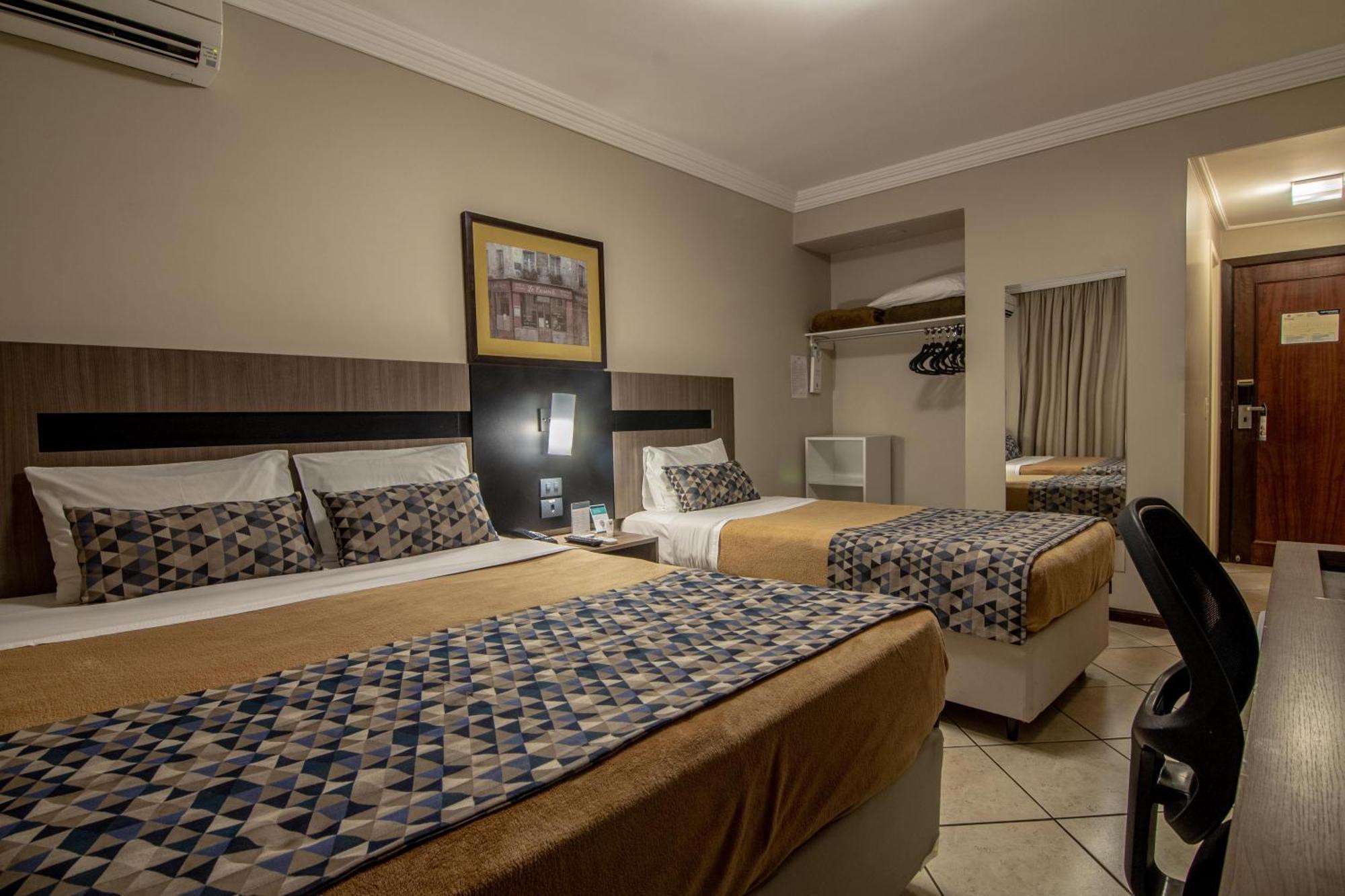 Hotel Deville Express Cascavel Cascavel  Dış mekan fotoğraf